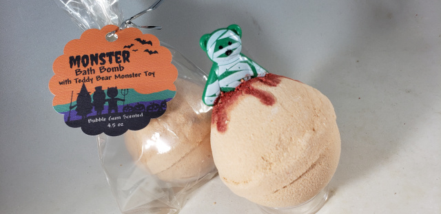 SpaGlo Monster Bath Bomb with Toy